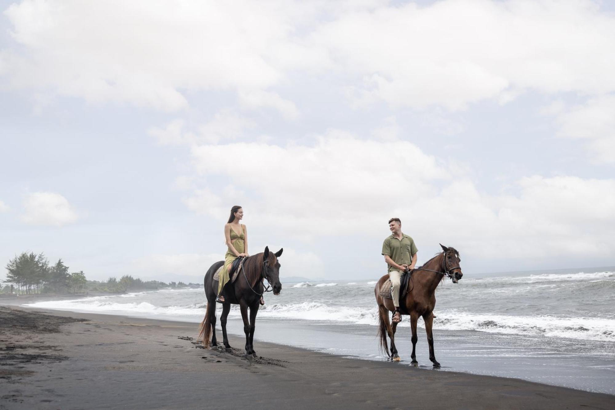 Swan Paradise A Pramana Experience Gianyar  Exterior photo