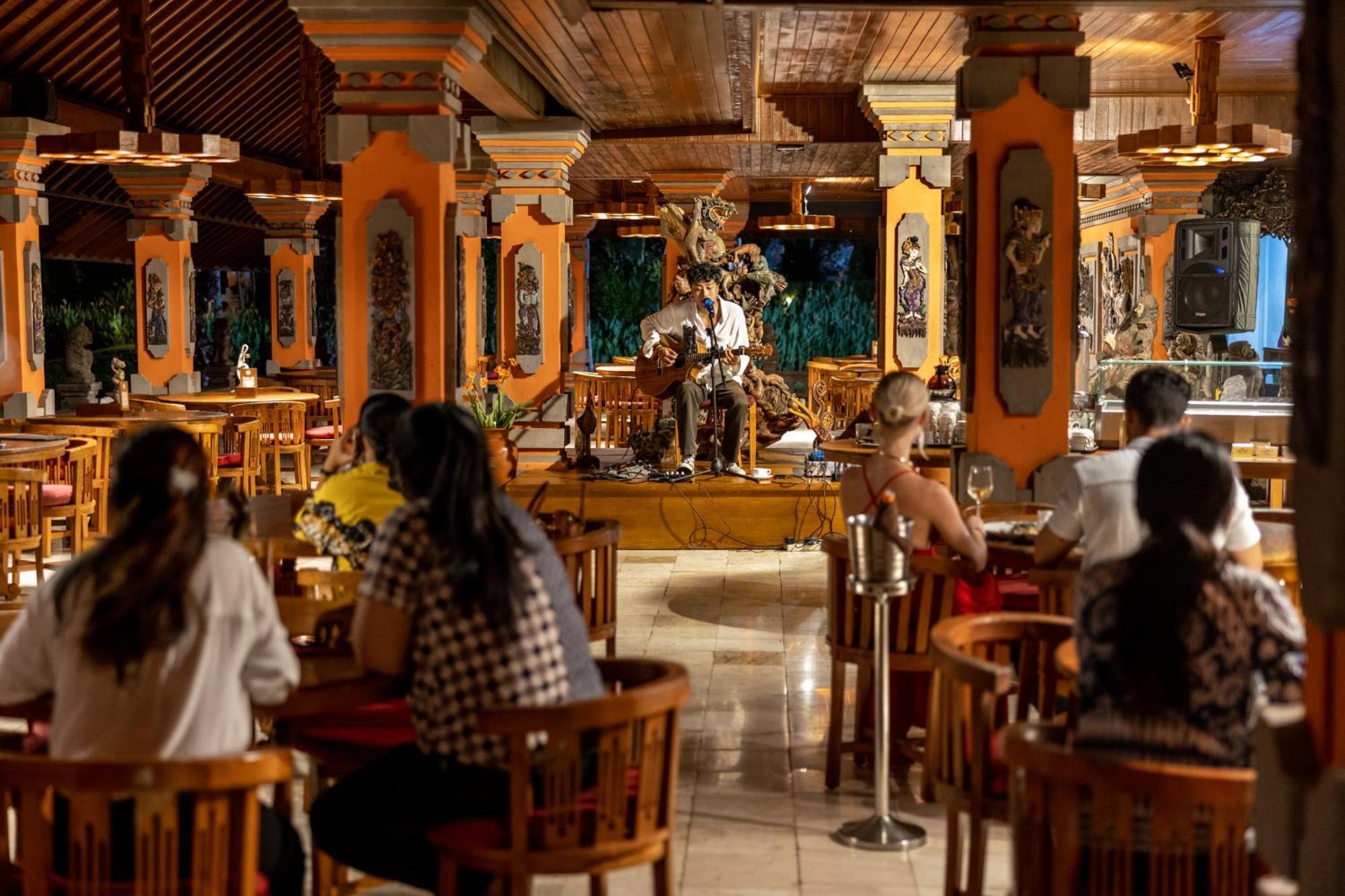 Swan Paradise A Pramana Experience Gianyar  Exterior photo